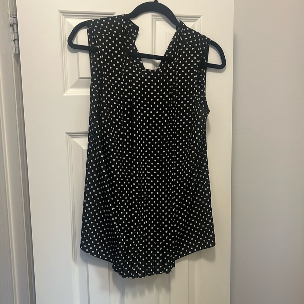 Tahari black polka bot tank top blouse
